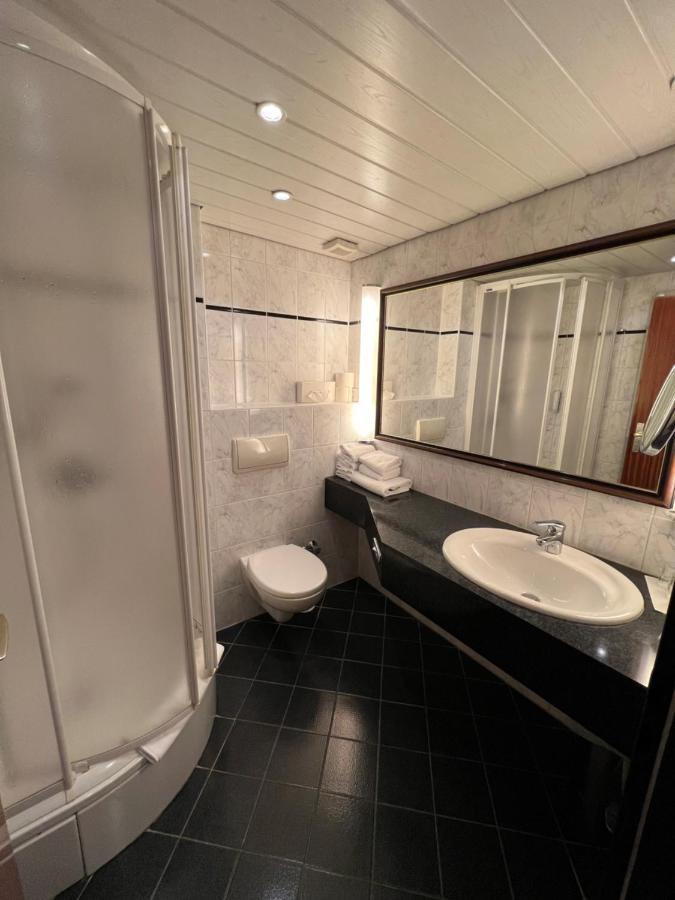 Hotel Exquisit Минден Экстерьер фото