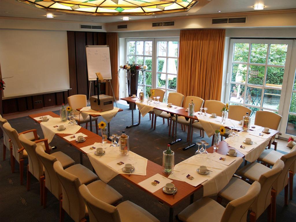 Hotel Exquisit Минден Экстерьер фото